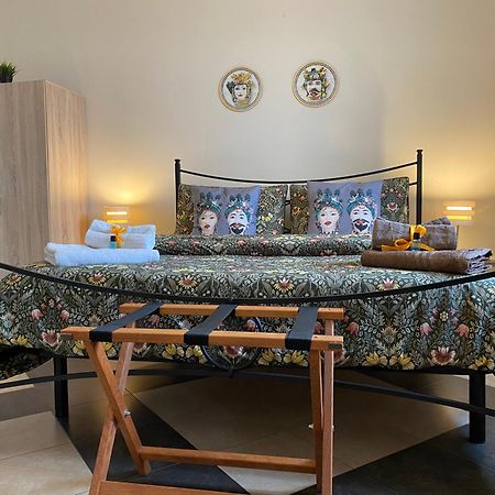 B & B Jasmine 산타 테레사 디 리바 외부 사진