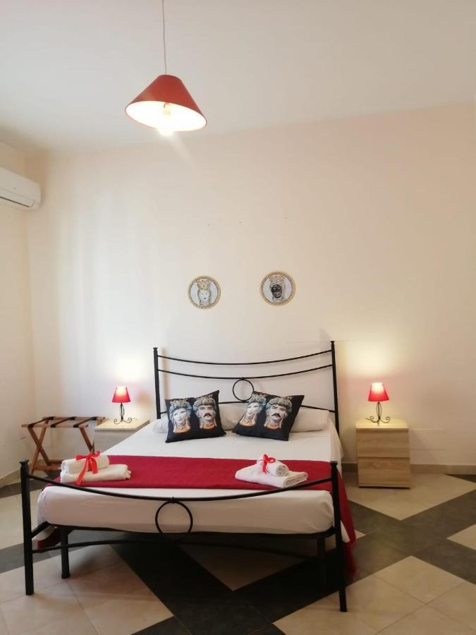 B & B Jasmine 산타 테레사 디 리바 외부 사진