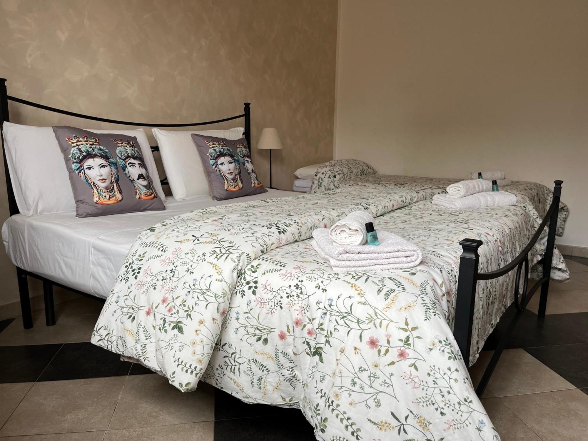 B & B Jasmine 산타 테레사 디 리바 외부 사진